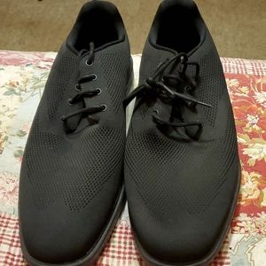 Mens Skechers Dress Knit shoes size. 13